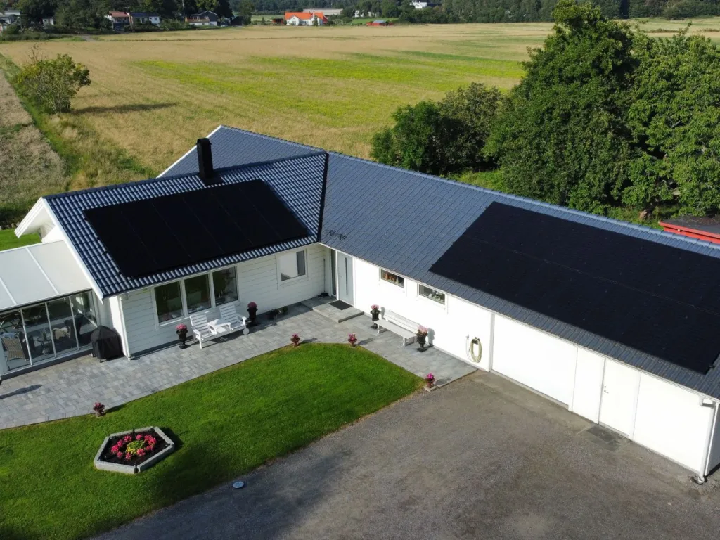 WH-solenergi-solpaneler-på-tak-kungsbacka Walter Hansson solenergi och solpaneler i Kungsbacka